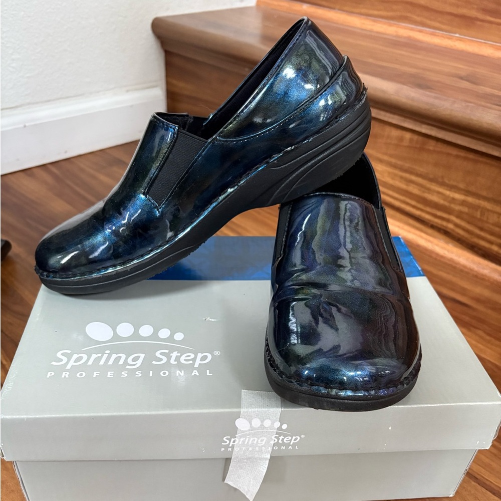 Spring Step Women's Iridescent Black Mules